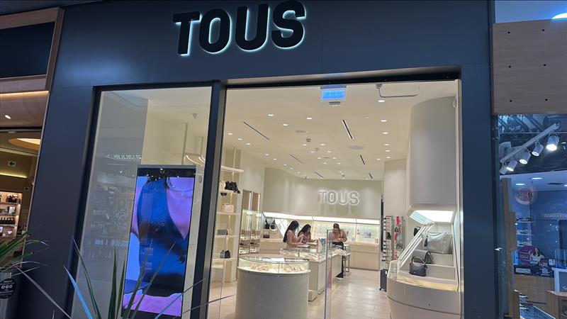 Tous